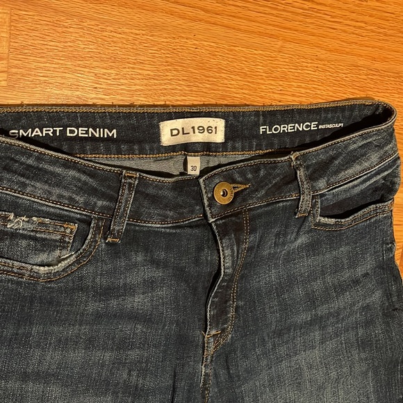 DL1961 jeans - Picture 2 of 3